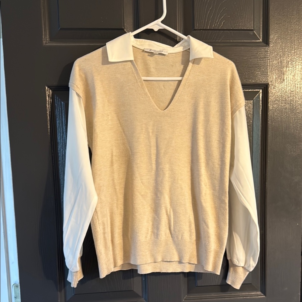 Sioni Milano Women’s Cream and White V-Neck Knit Sweater Size Medium